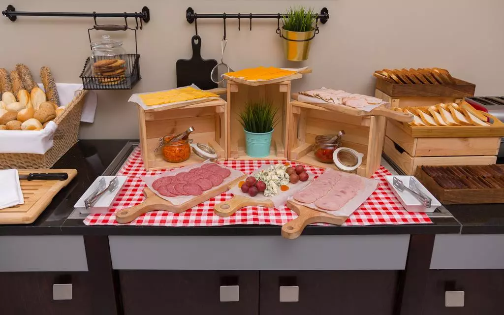 هتل کورت یارد بای ماریوت واسیلی وسکی سنت پترزبورگ - مهرپرواز